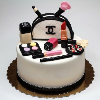 Special Cosmetics Cake